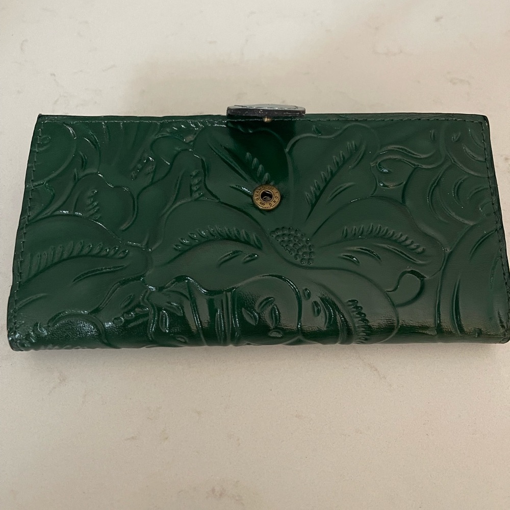New Patricia Nash wallet